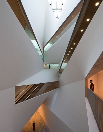 Tel Aviv museum of Art . Herta and Paul Amir Building . Preston Scott Cohen