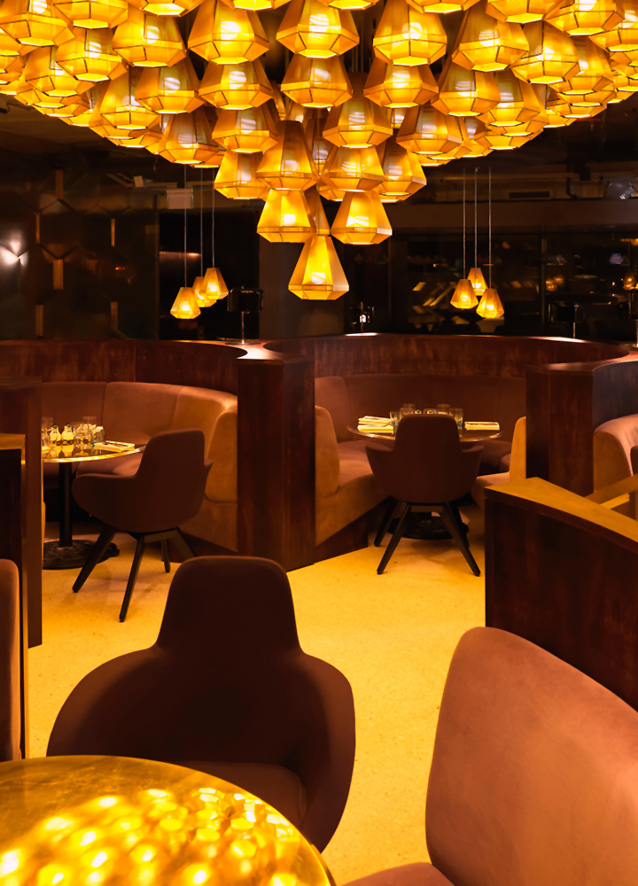 Eclectic restaurant . Tom Dixon . Paris . France