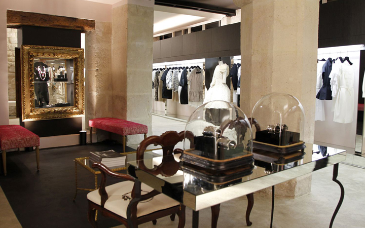 Gianbattista Valli . Milano . Italy