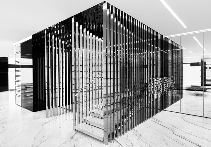 Yves Saint Laurent . Milano . Italy