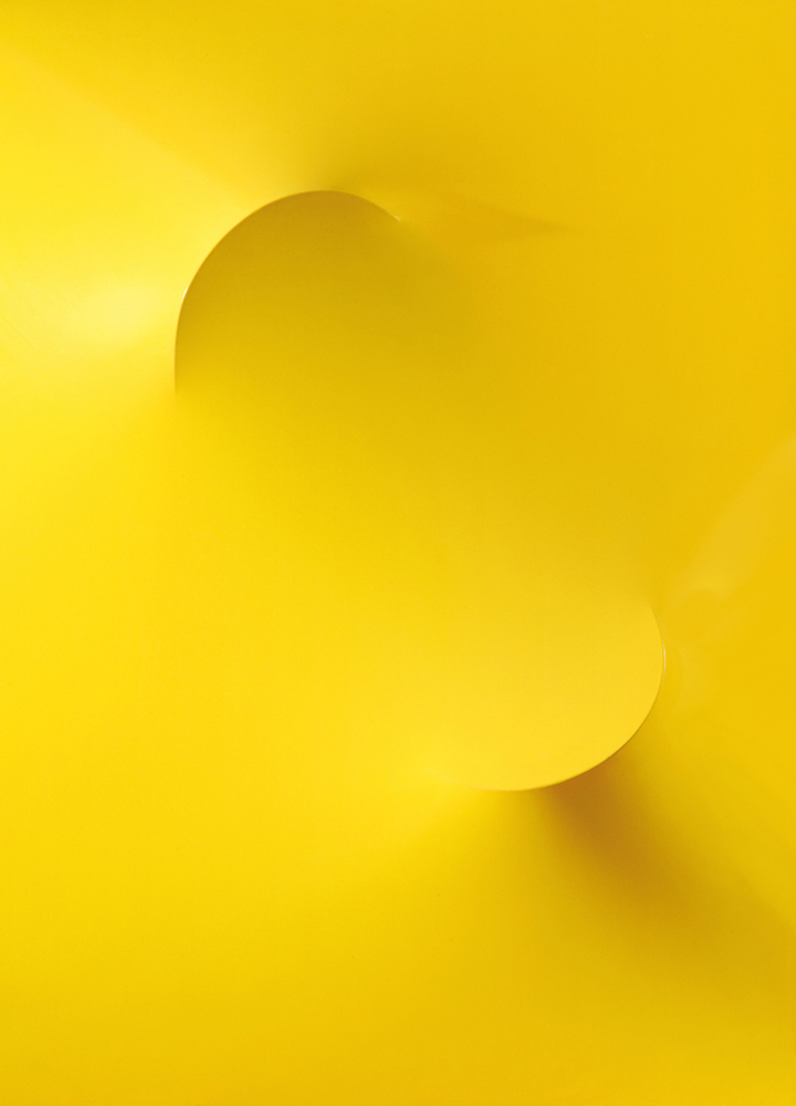 Agostino Bonalumi . Mazzoleni Art Gallery . Torino . Italy