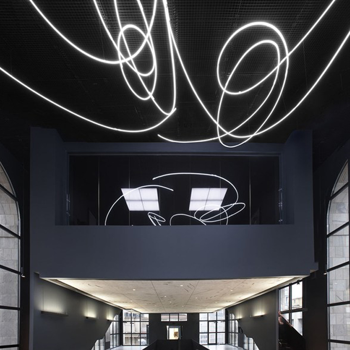 Lucio Fontana . museo del Novecento . Milano