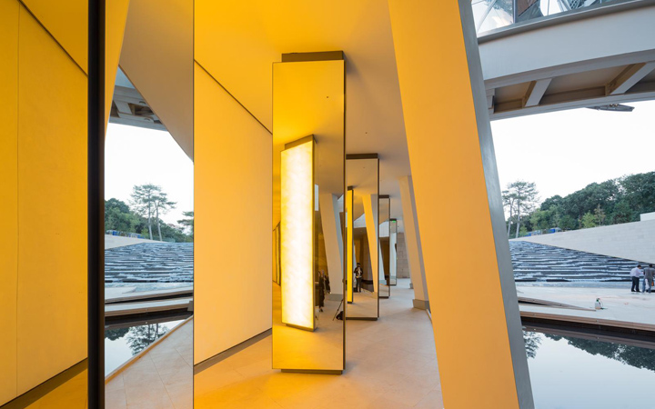 Olafur Eliasson . Inside the horizon . Contact . Fondation Louis Vuitton