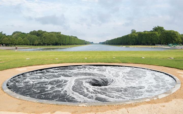 Anish Kapoor . Versailles . France