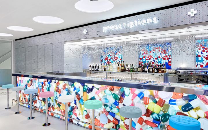 Damien Hirst . Pharmacy 2 . London