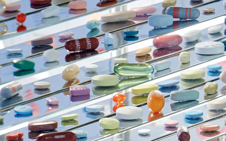 Damien Hirst . Pharmacy 2 . London
